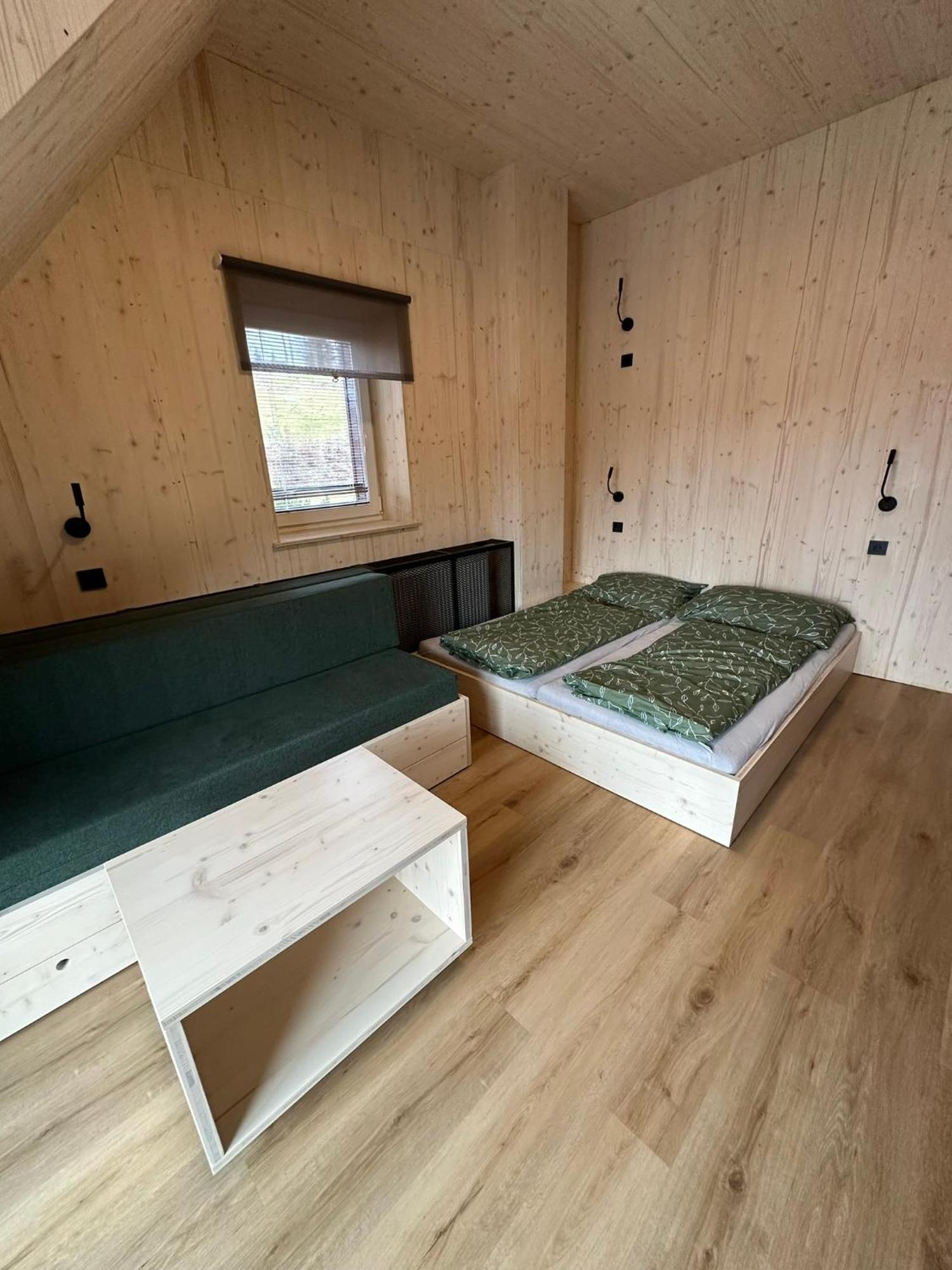 Penzion A Restaurace Pod Sjezdovkou Cenkovice Buitenkant foto